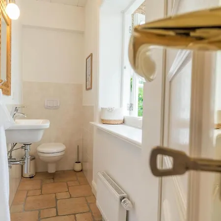 Altes Schulmeisterhaus 2 Oevenum